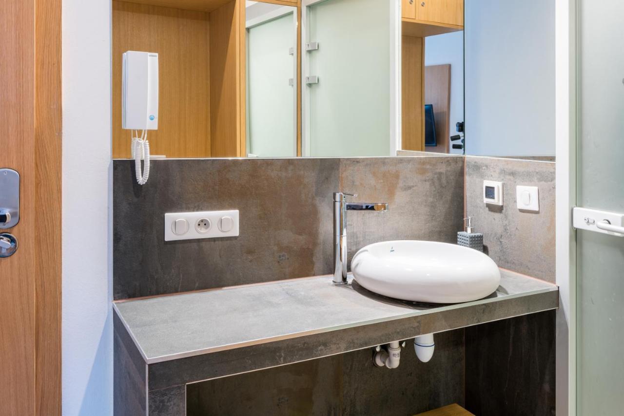 Tcz Wozna Aparthotel Poznan Ngoại thất bức ảnh